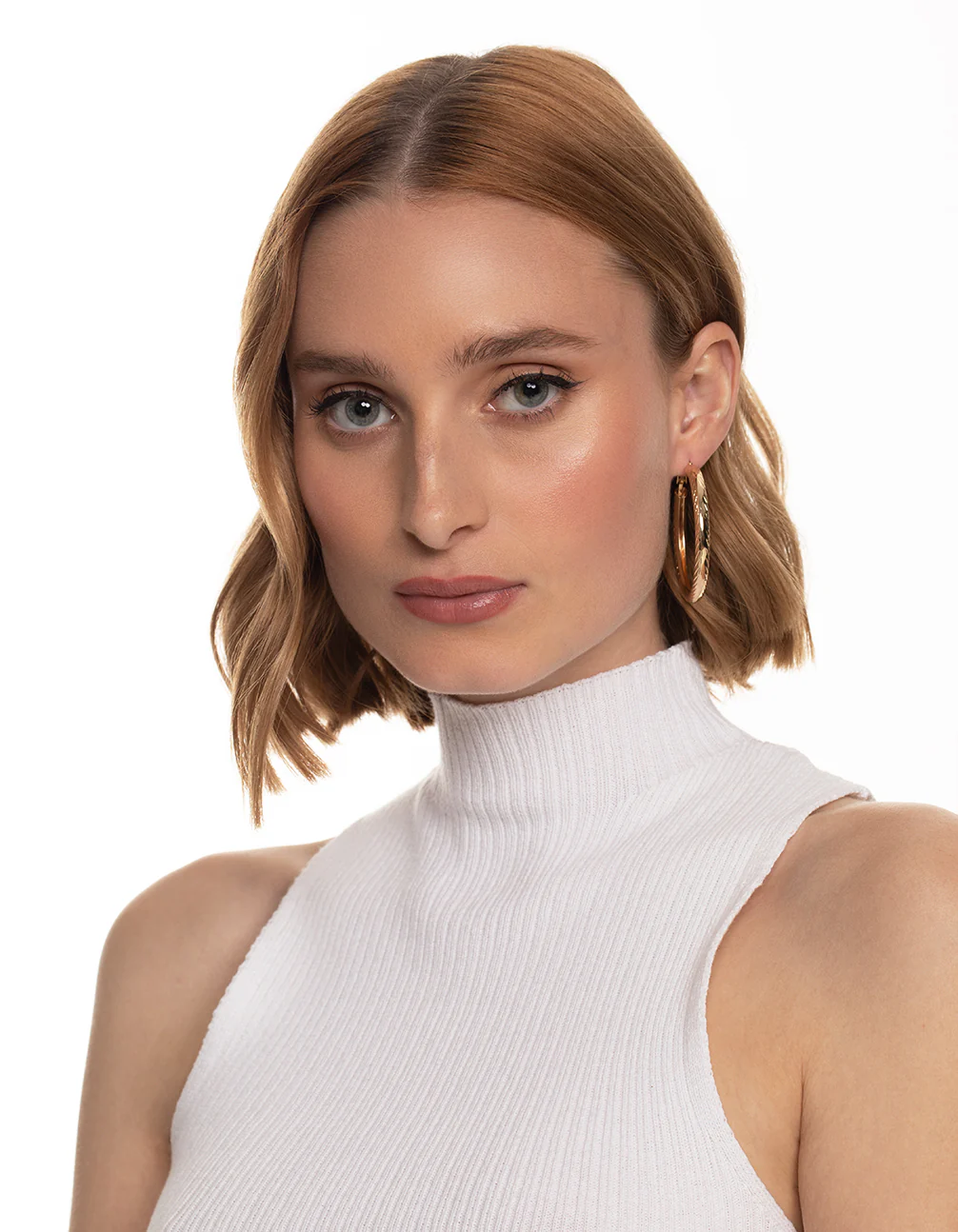 Gold Line Textured Hoop Earrings - Image 3