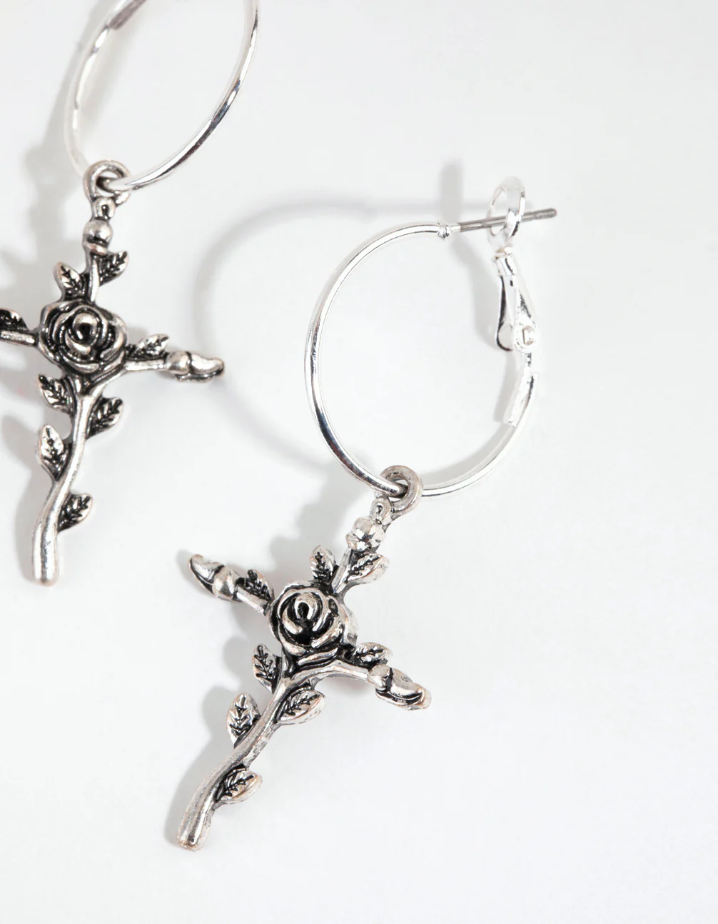 Antique Silver Rose Vine Ross Earrings - Image 3