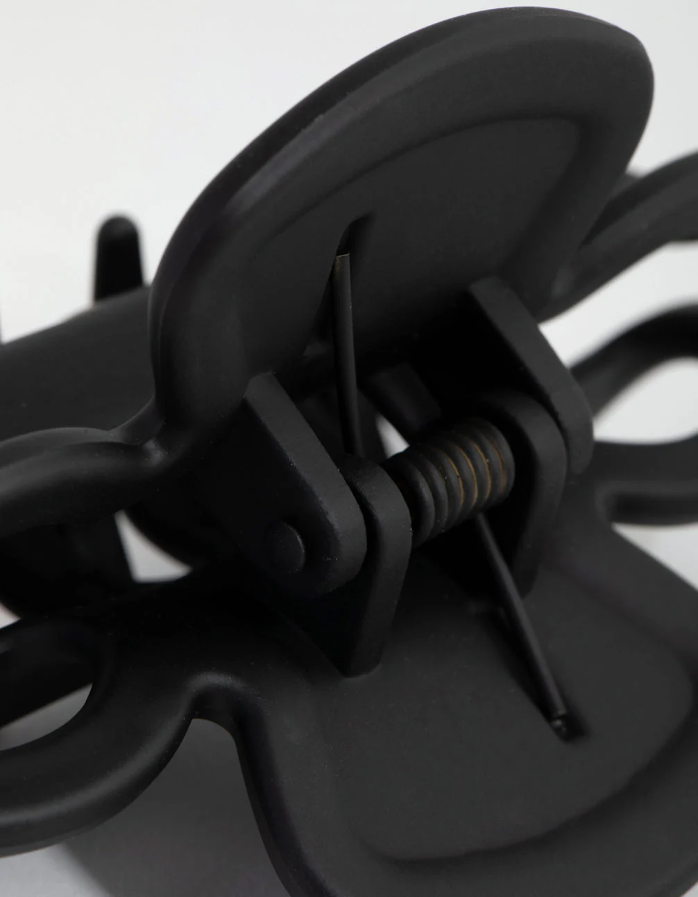 Black Bow Hair Claw Clip - Image 4