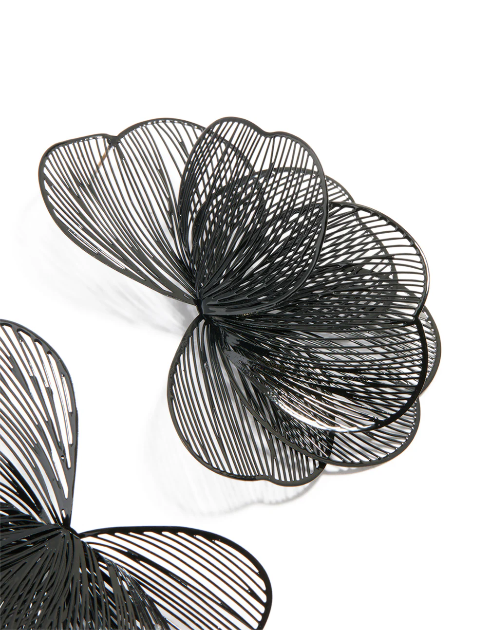 Black Coated Metal Wire Petal Stud Earrings - Image 3