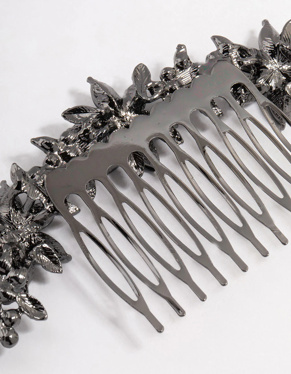 Black Coated Simple Diamante Flower Hair Comb - Image 3