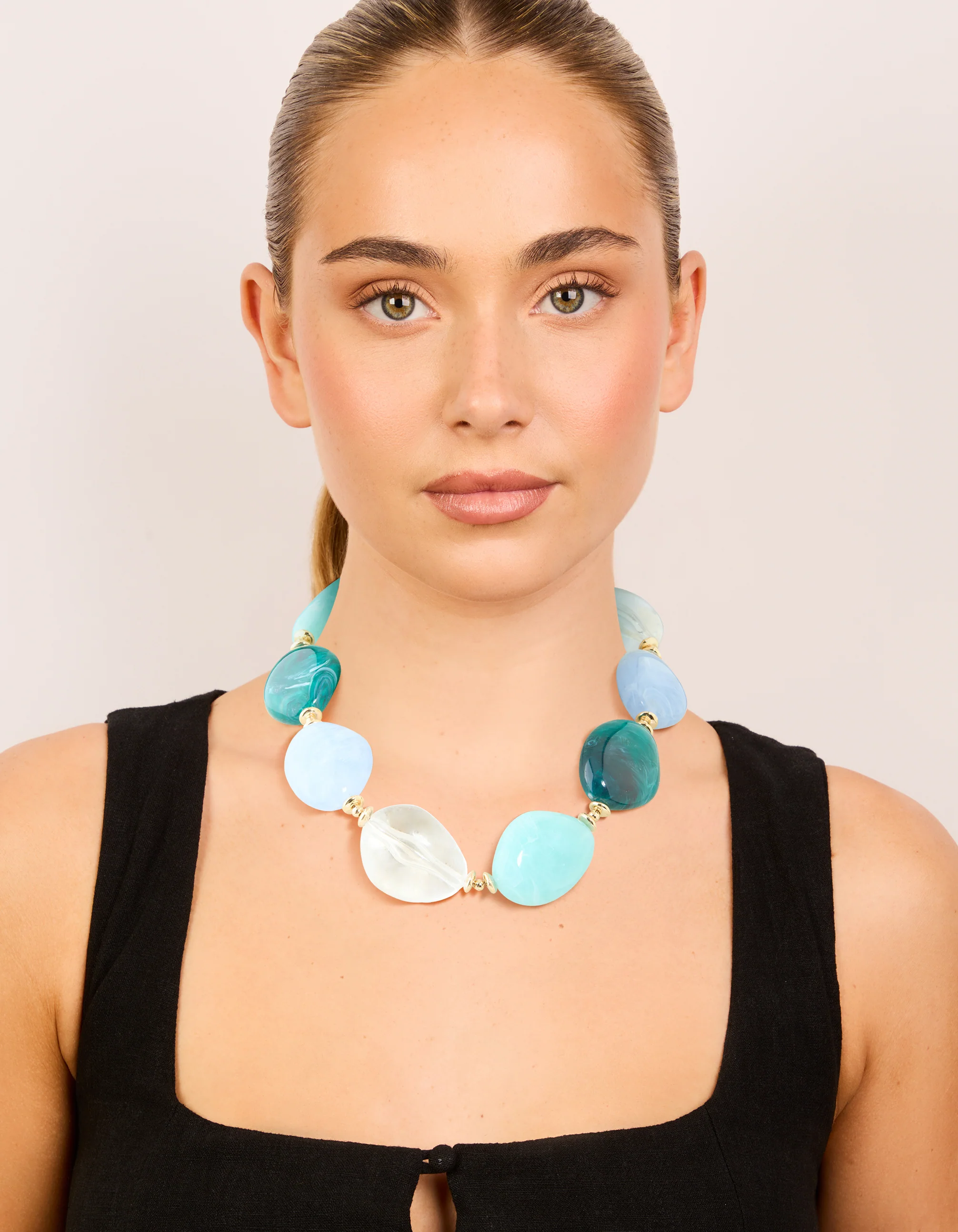 Blue Acrylic Stones Large Gold Link Necklace - Image 3