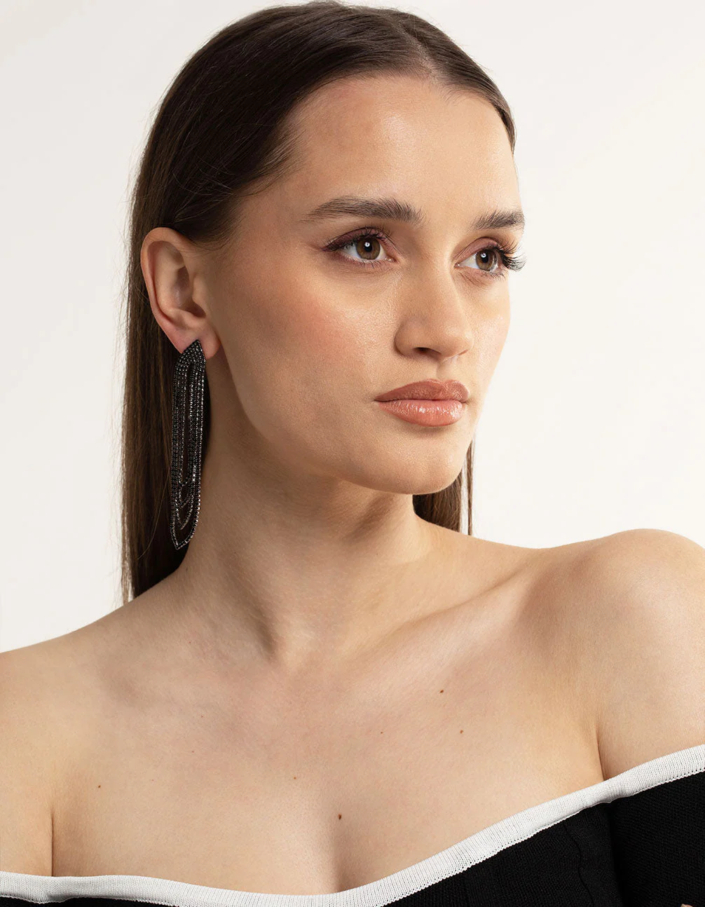 Silver Oval Cupchain Drop Earrings - Image 3