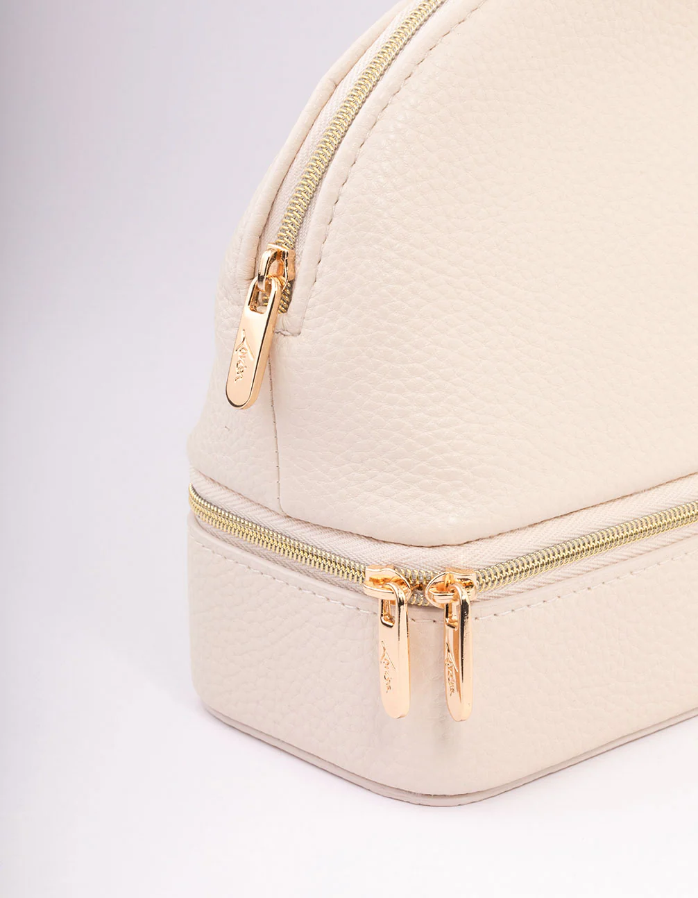 Cream Faux Leather Makeup & Jewellery Case - Image 3
