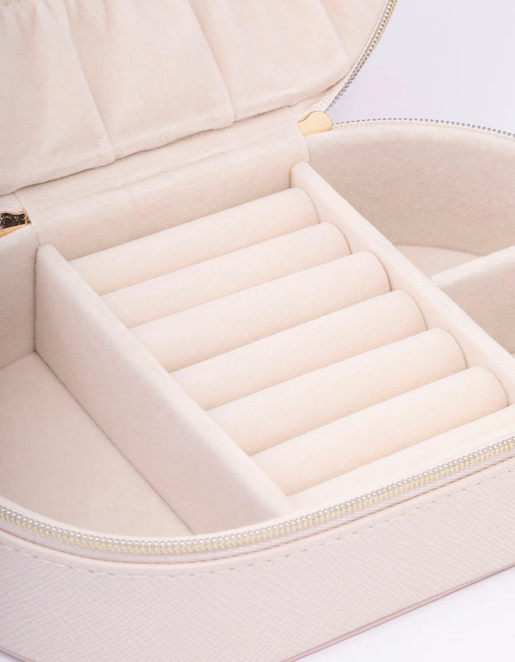 Cream Faux Leather Oval Compact Jewellery Box - Image 2