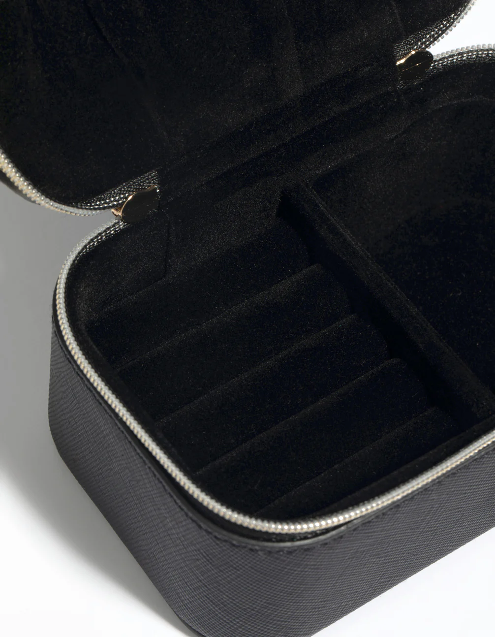 Black Faux Leather Rectangle Travel Jewellery Box - Image 3
