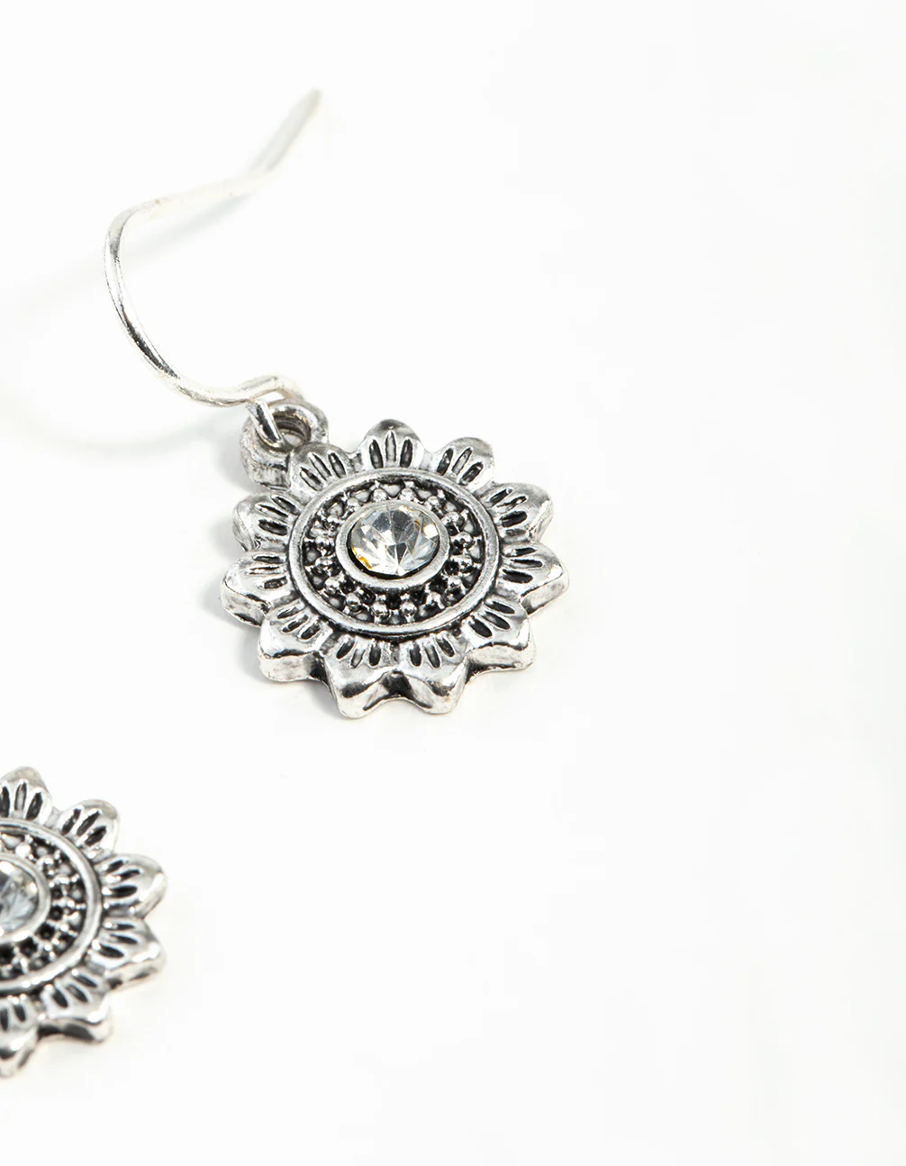 Antique Silver Sun Diamante Earrings - Image 16
