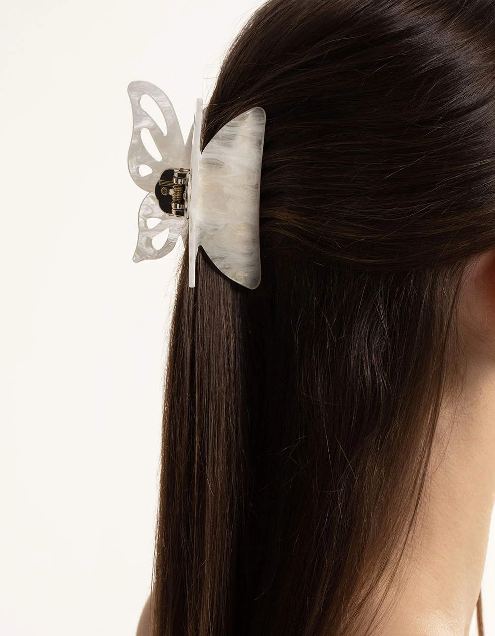 White Marble Butterfly Claw - Image 3