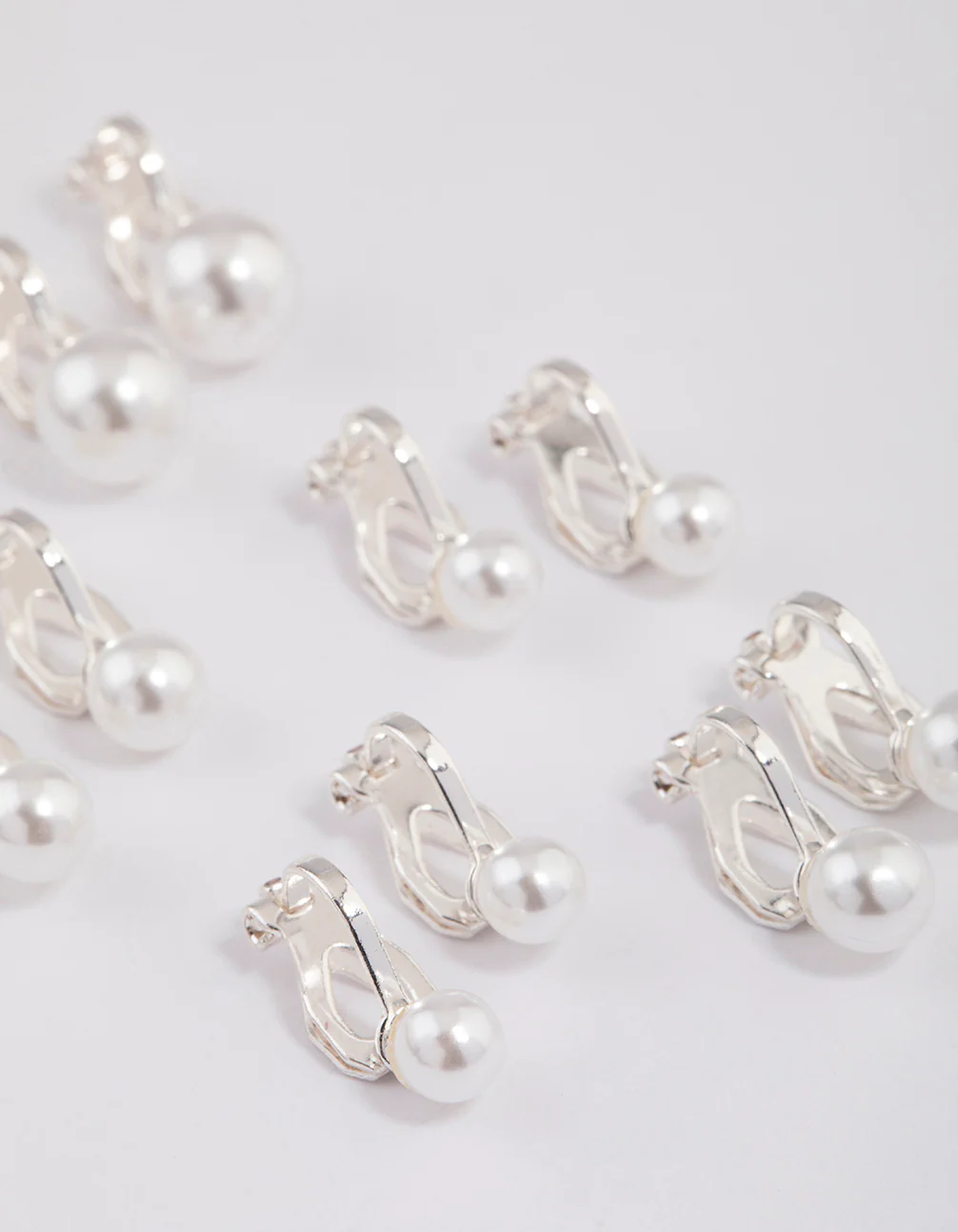 Silver Graduating Pearl Clip On Earrings 5-Pack - Image 2