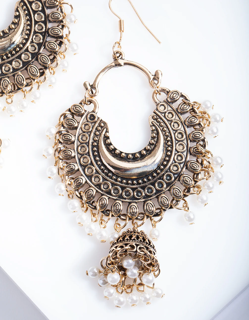 Antique Gold Pearl Tassel Drop Earrings - Image 2