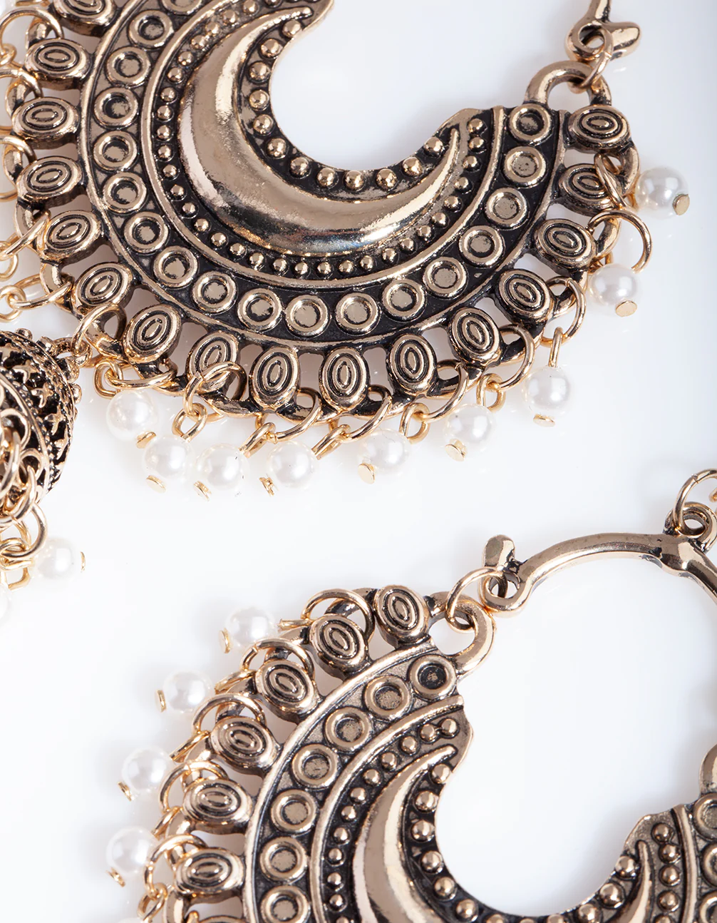 Antique Gold Pearl Tassel Drop Earrings - Image 3