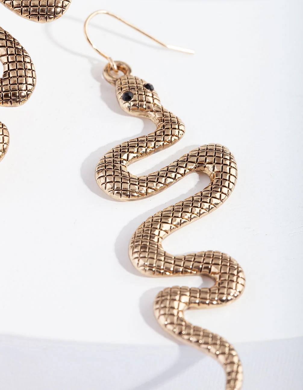 Snake Detailed Hook Earrings - Image 4
