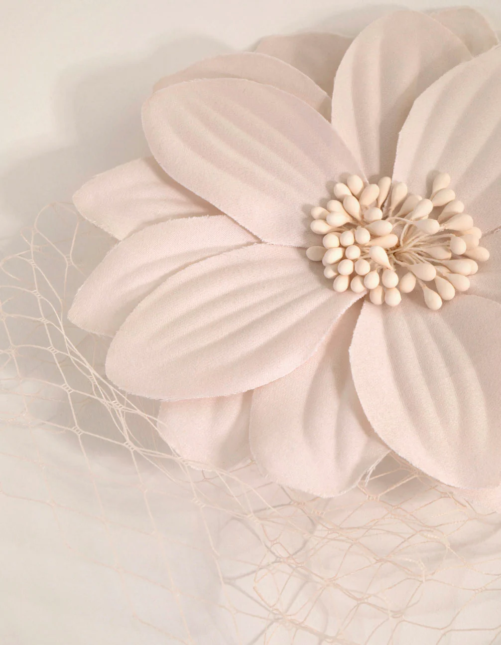 Mesh Detail Blush Flower Clip - Image 2