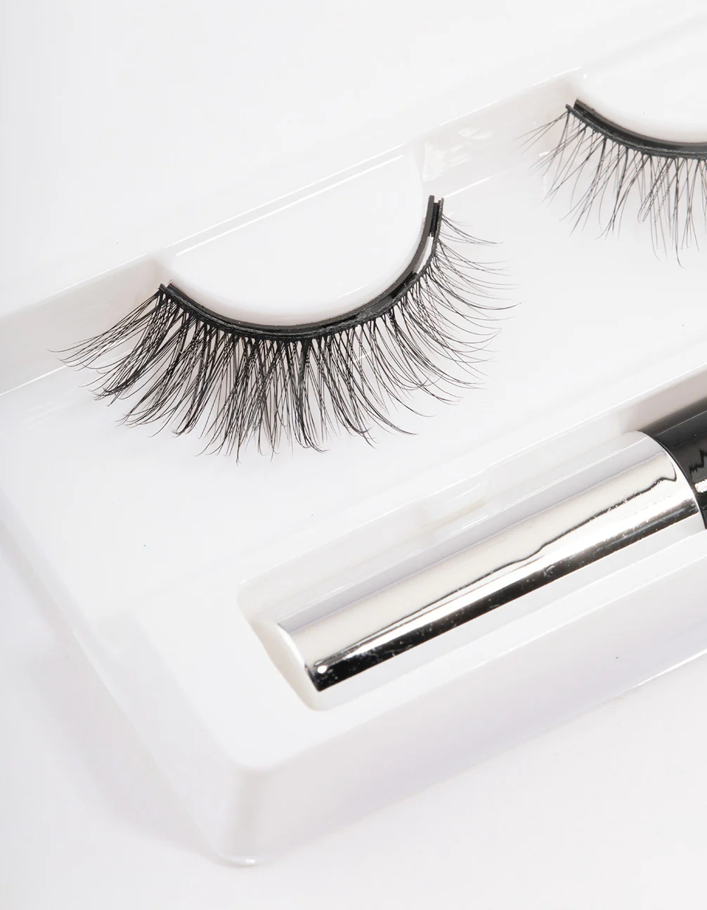 Black Magnetic Cat Eye False Eyelashes - Image 2