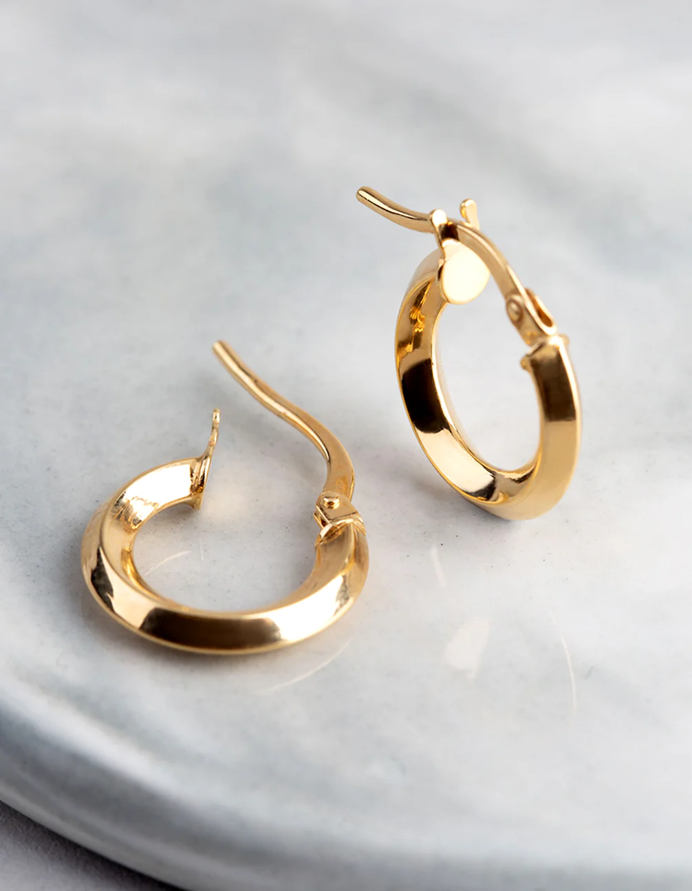 9ct Gold 13mm Round Creole Hoop Earrings - Image 2
