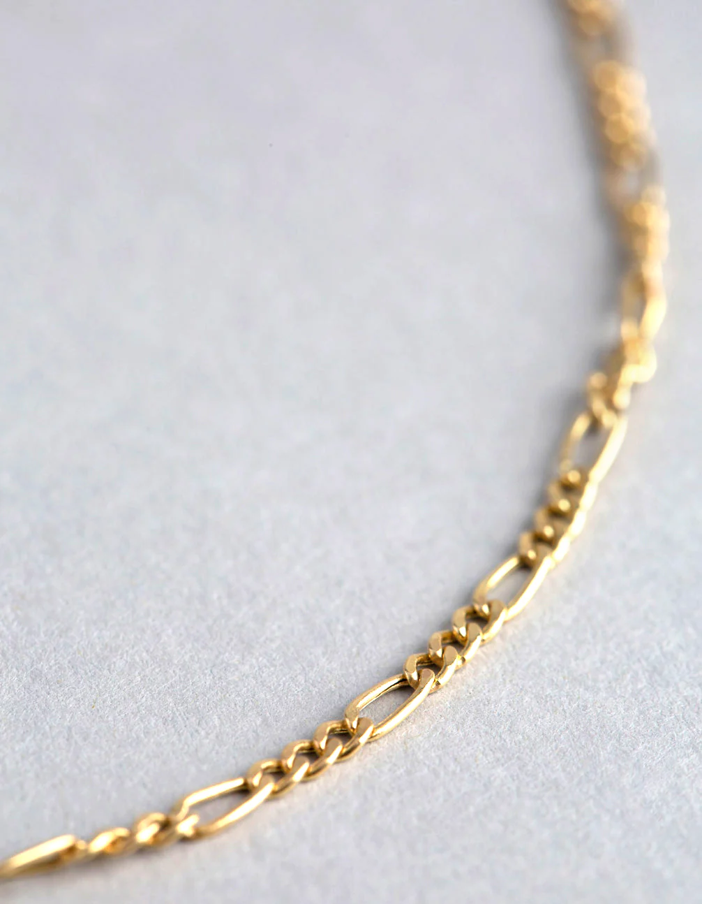 9ct Gold Figaro Chain Necklace - Image 3