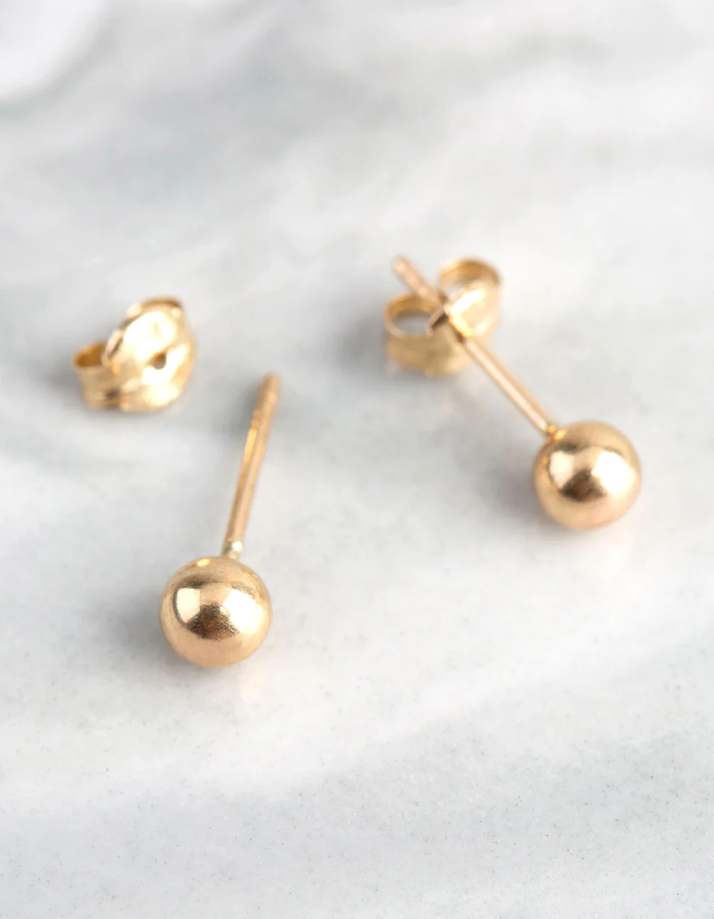 9ct Gold 4mm Polished Ball Stud Earrings - Image 3
