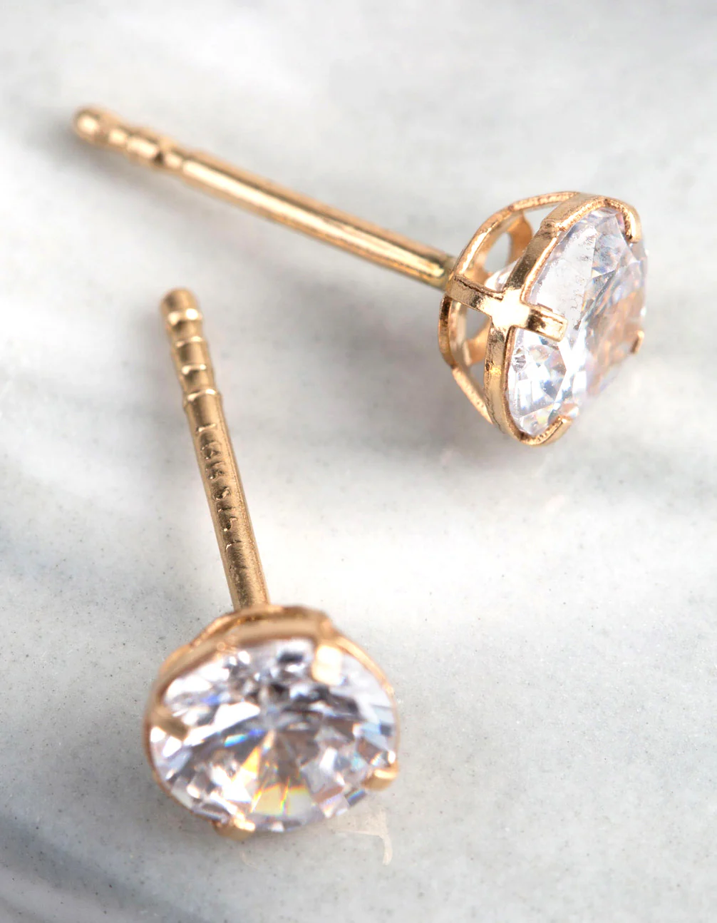 9ct Gold 5mm Round Cubic Zirconia Stud Earrings - Image 2