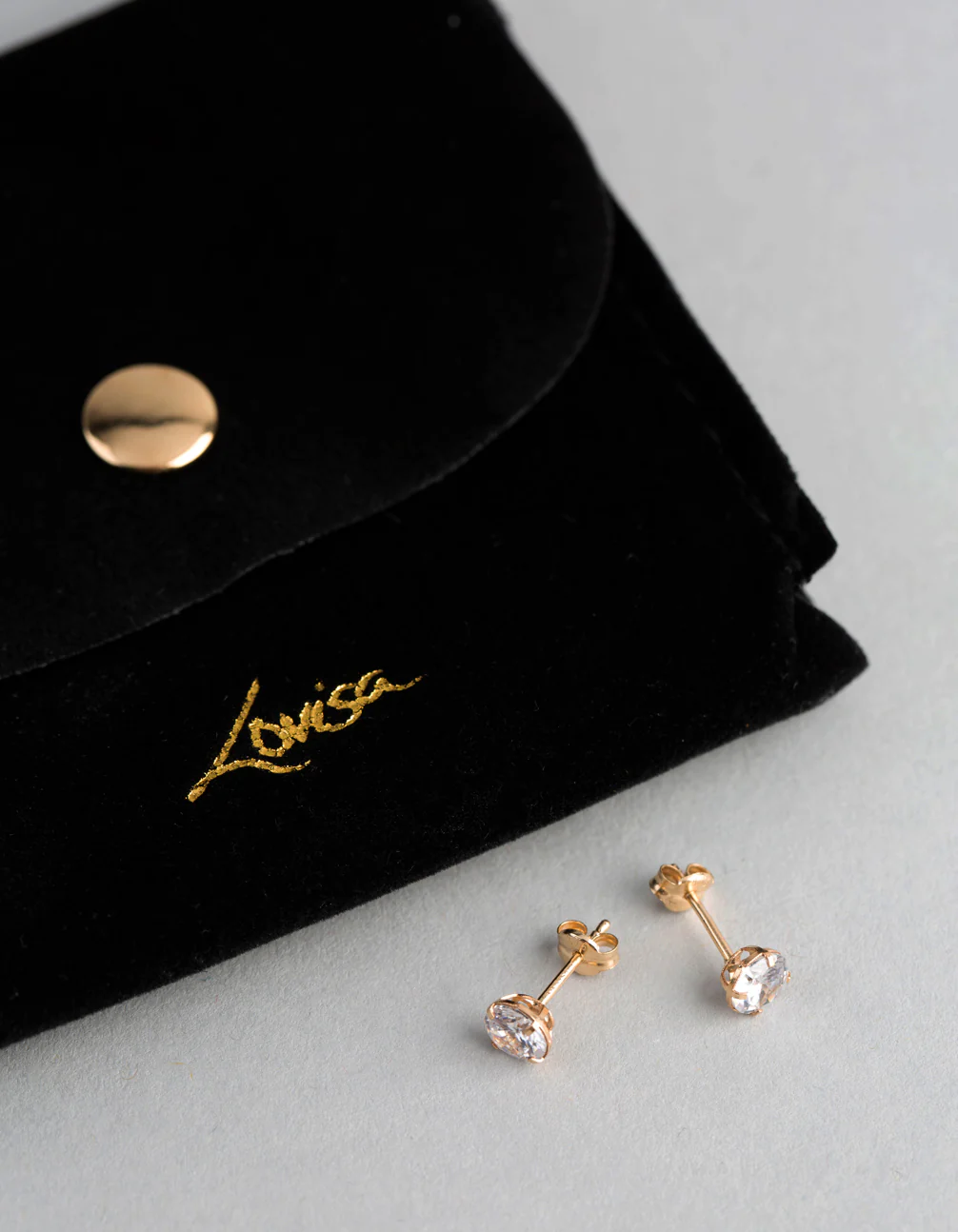 9ct Gold 5mm Round Cubic Zirconia Stud Earrings - Image 4