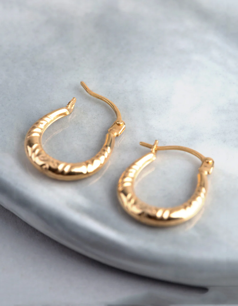 9ct Gold Diamond Cut Creole Hoop Earrings - Image 4