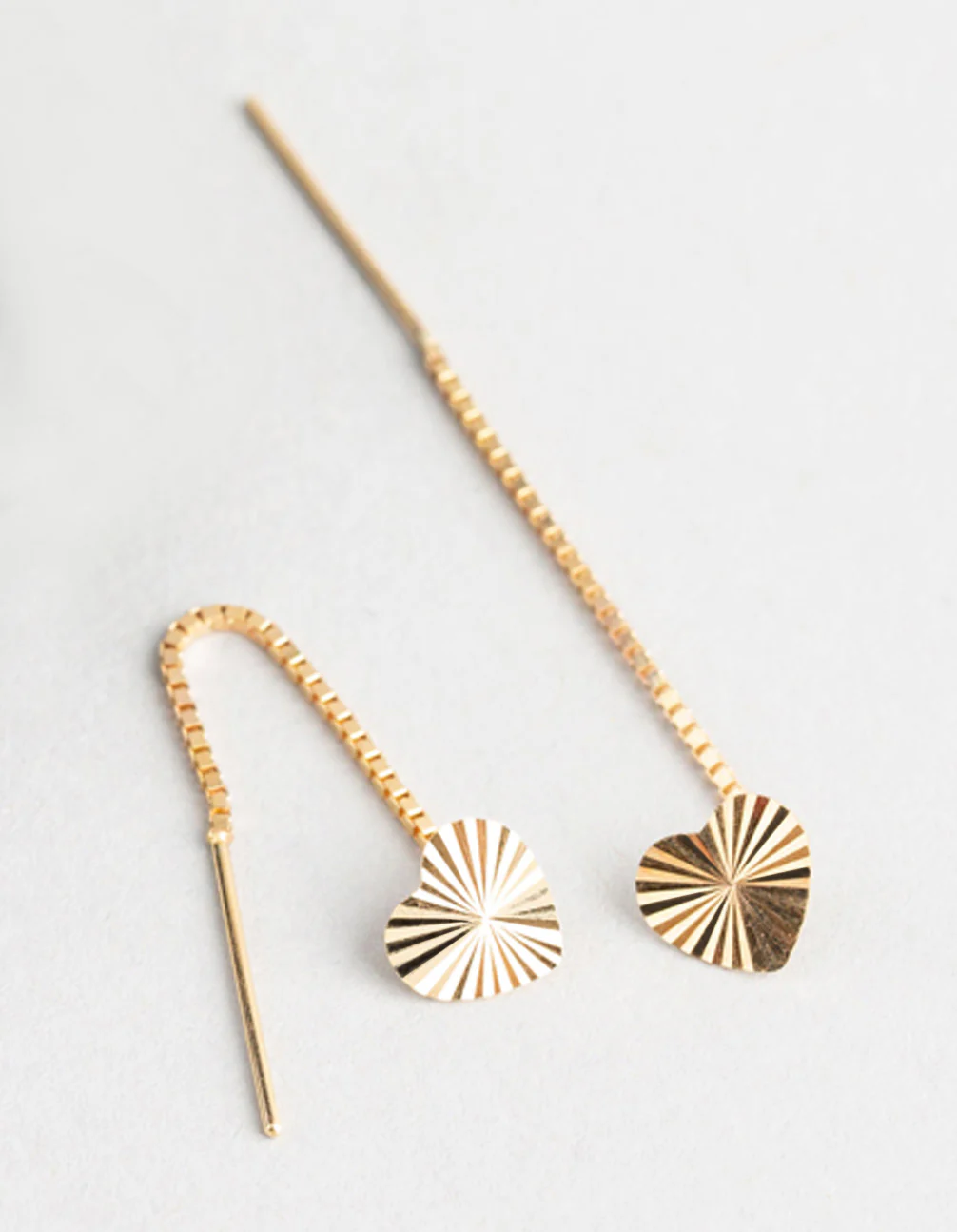 9ct Gold Diamond Cut Heart Box Chain Threader Earrings - Image 4
