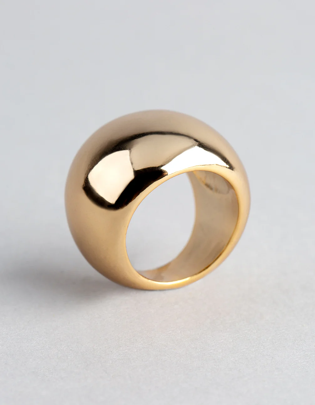 18ct Gold Plated Brass Statement Round Ring - Image 3