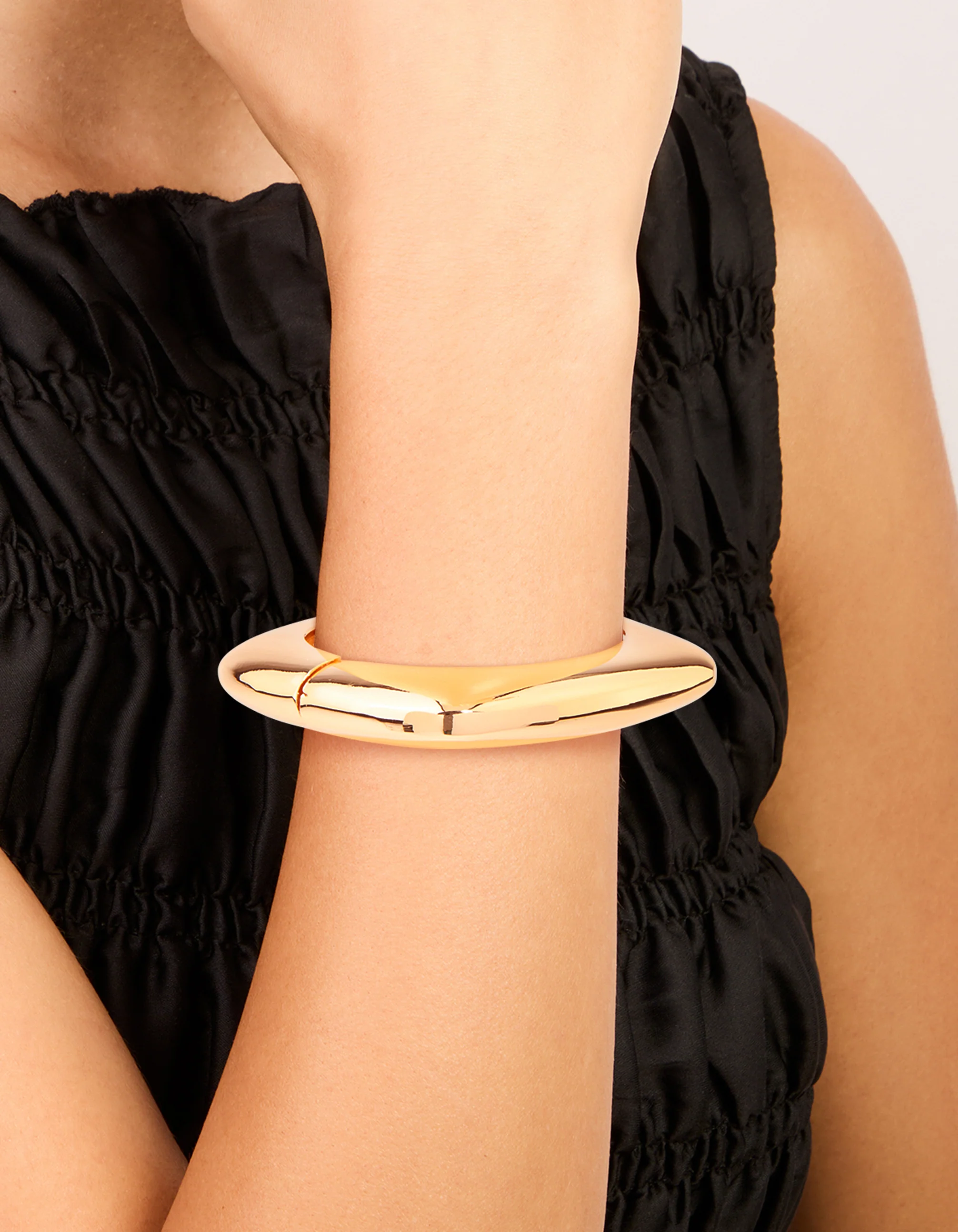 Gold Chunky Rectangle Hinged Bangle - Image 2