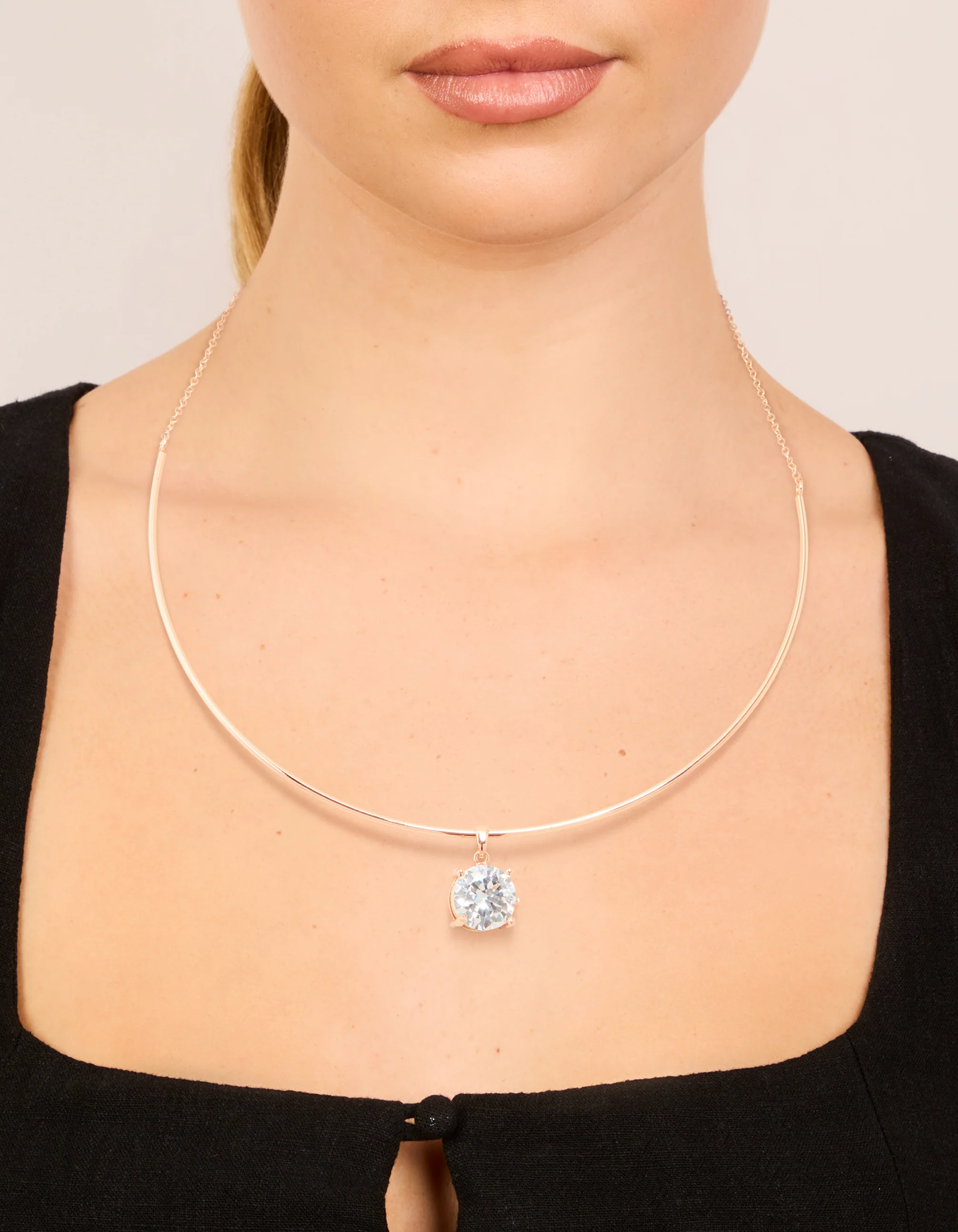 Gold Cubic Zirconia Round Pendant Necklace - Image 2