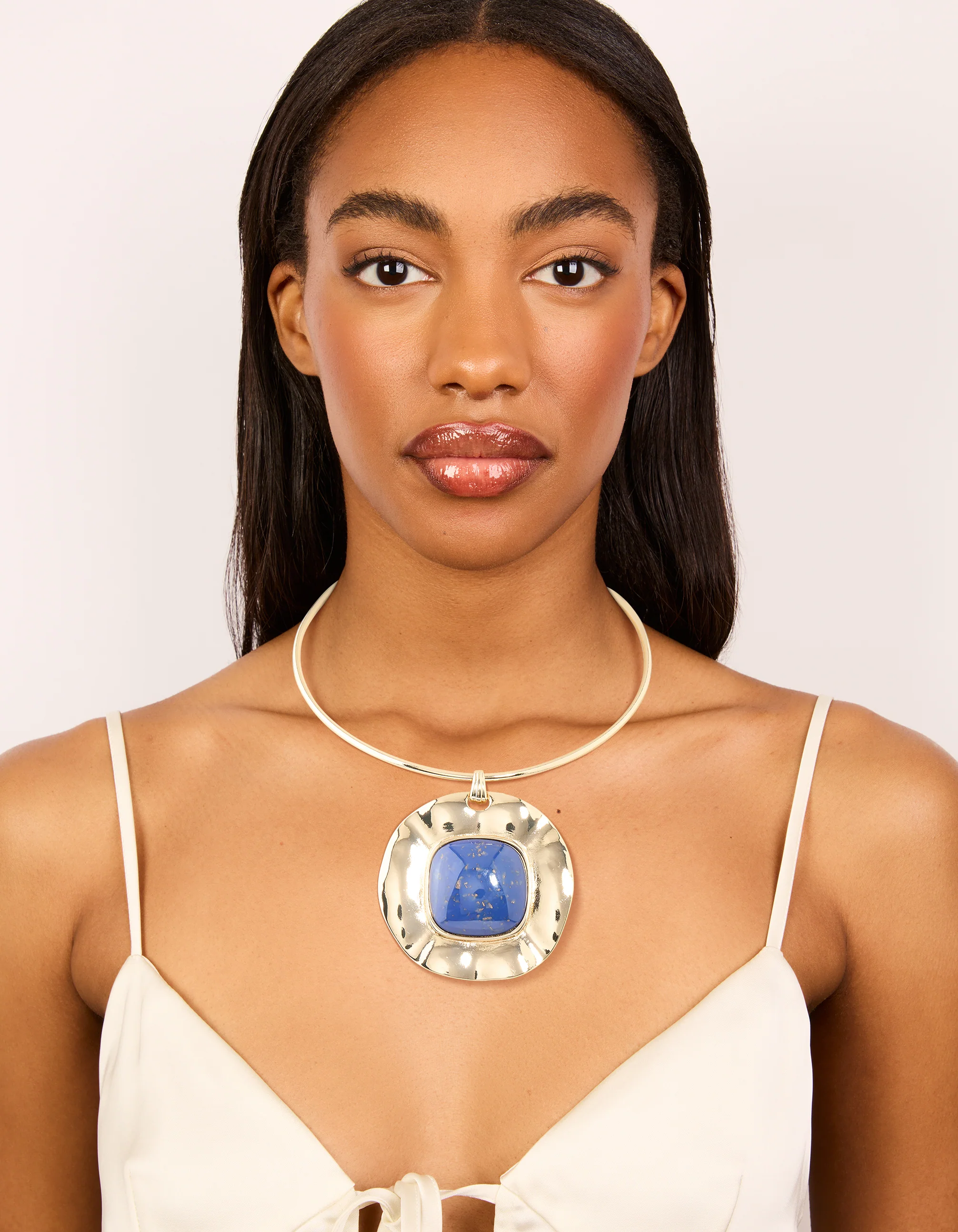 Gold Dark Blue Speckled Resin Large Pendant Choker Torque Necklace - Image 3
