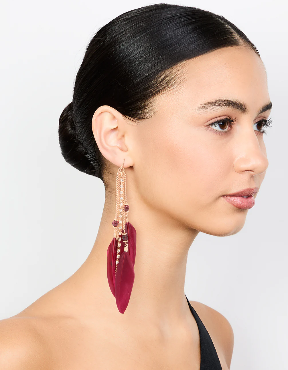 Gold Feather Chain Drop Earrings - Image 3