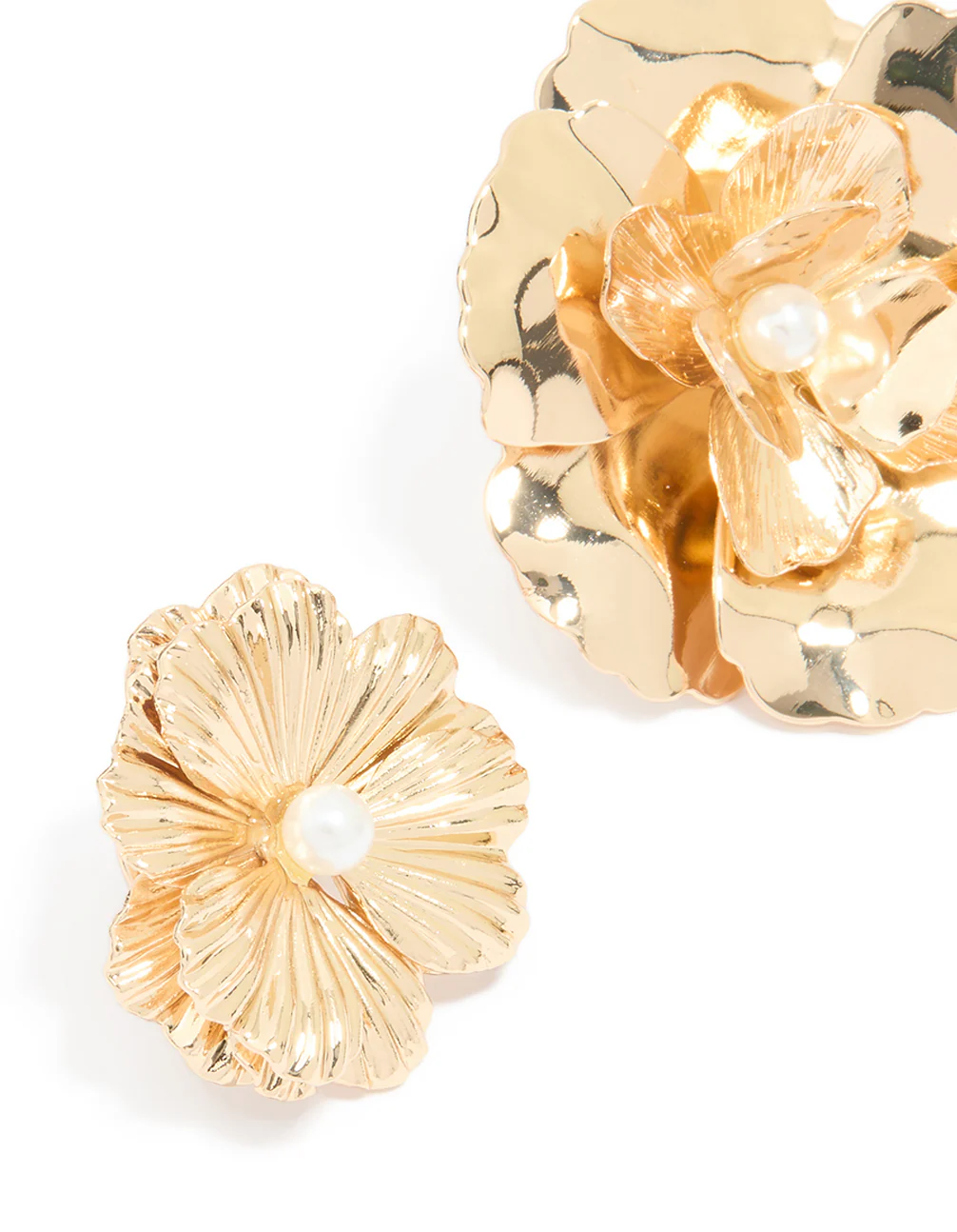 Gold Floral Brooches 3-Pack - Image 2