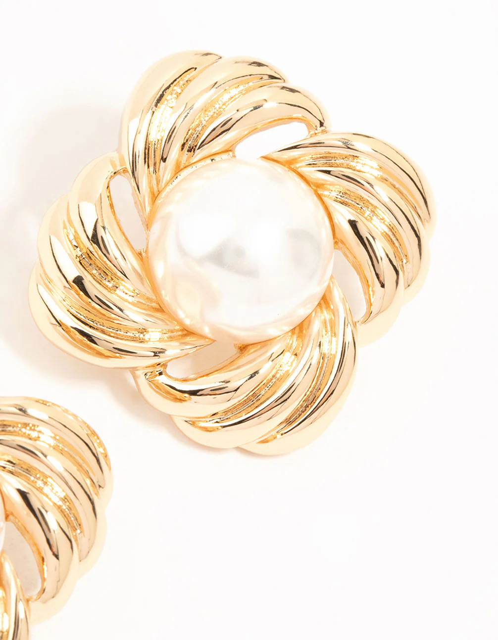 Gold Ribbed & Pearl Vintage Stud Earrings - Image 5