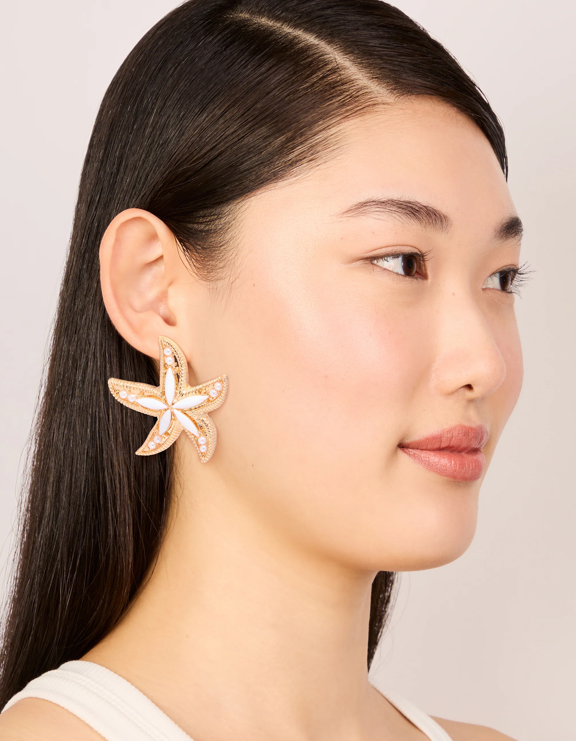 Gold White Acrylic Starfish Medallion Earrings - Image 3