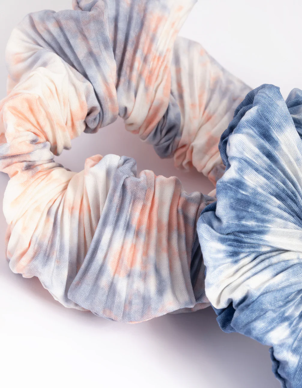 Pleated Tie Dye Scrunchie Set - Image 3