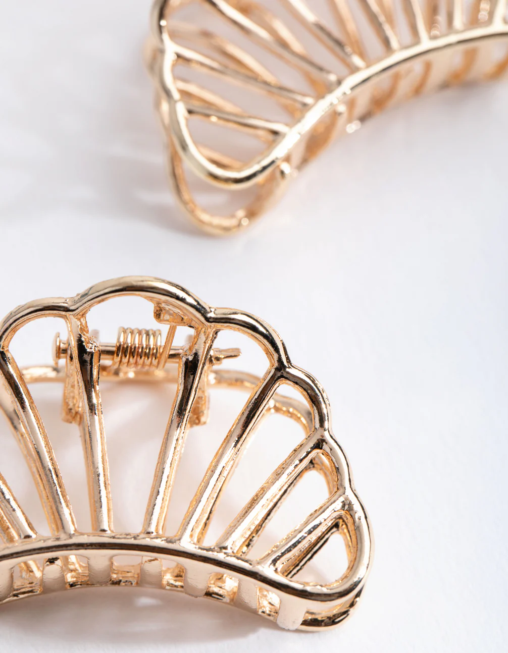 Gold Metal Clam Shell Pack Claw - Image 3