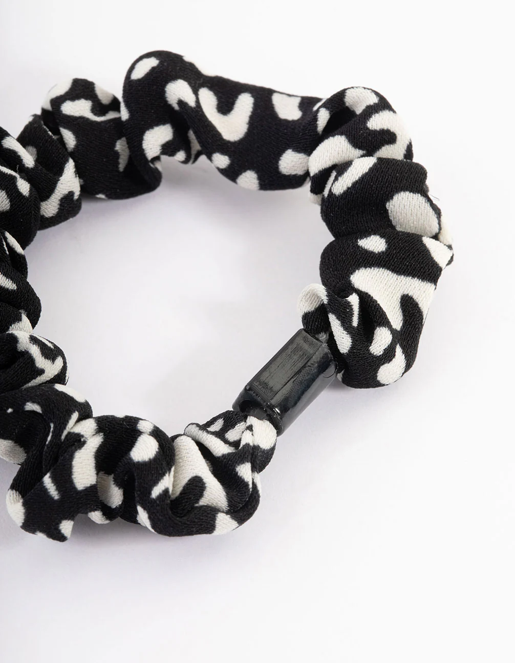Black Clamp Thin Scrunchie - Image 2