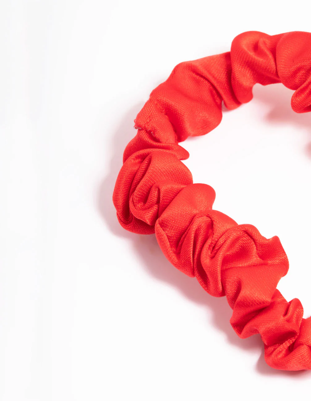 Red Fabric Clamp Thin Scrunchie - Image 3