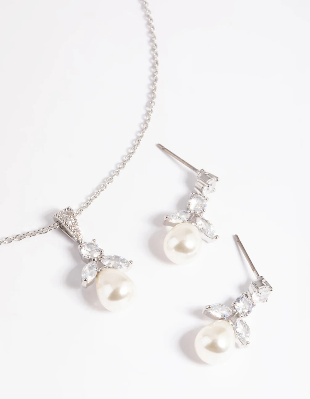 Silver Diamond Simulant Flower Pearl Necklace & Earrings Set