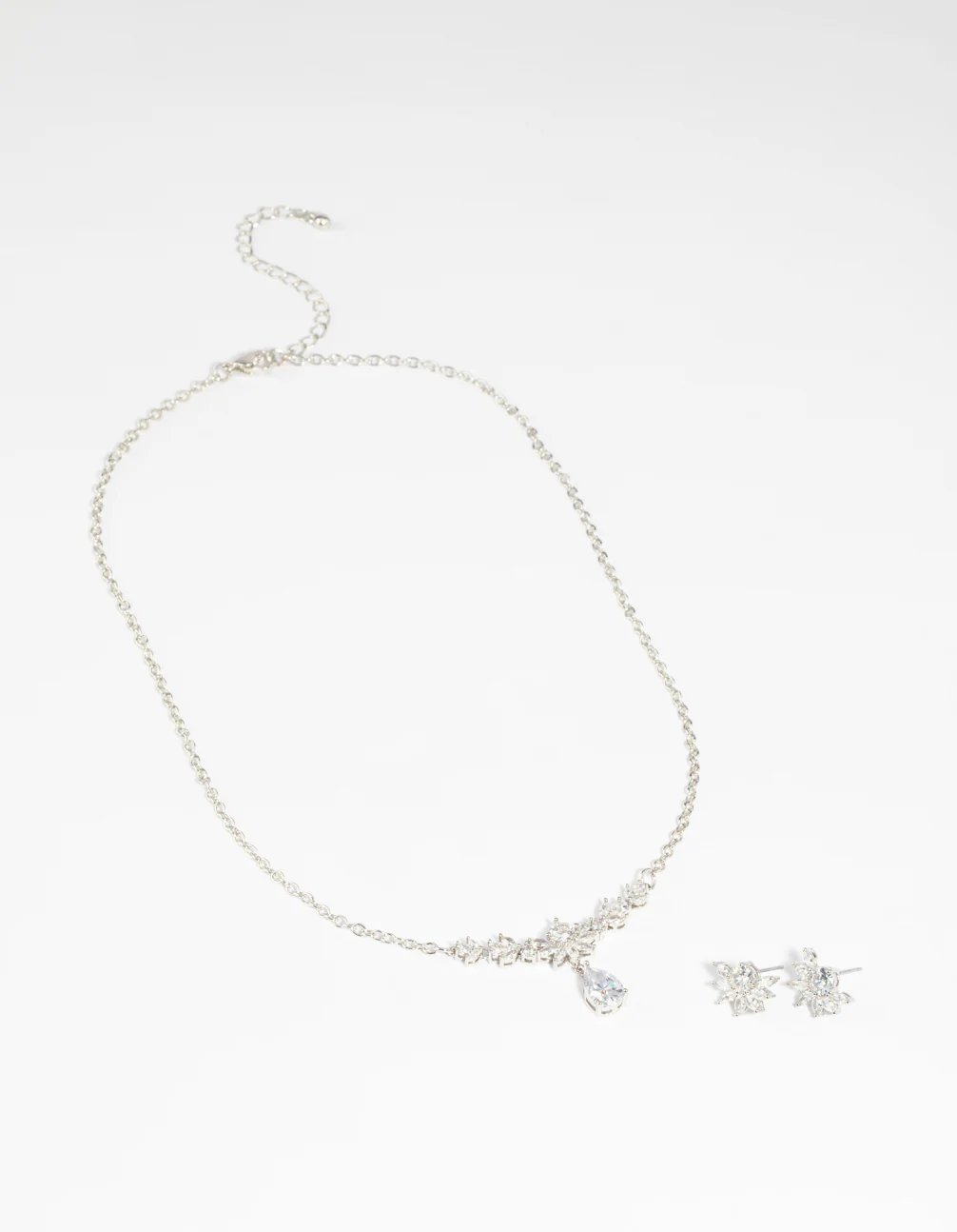 Diamond Simulant Flower Necklace & Earrings Set - Image 3