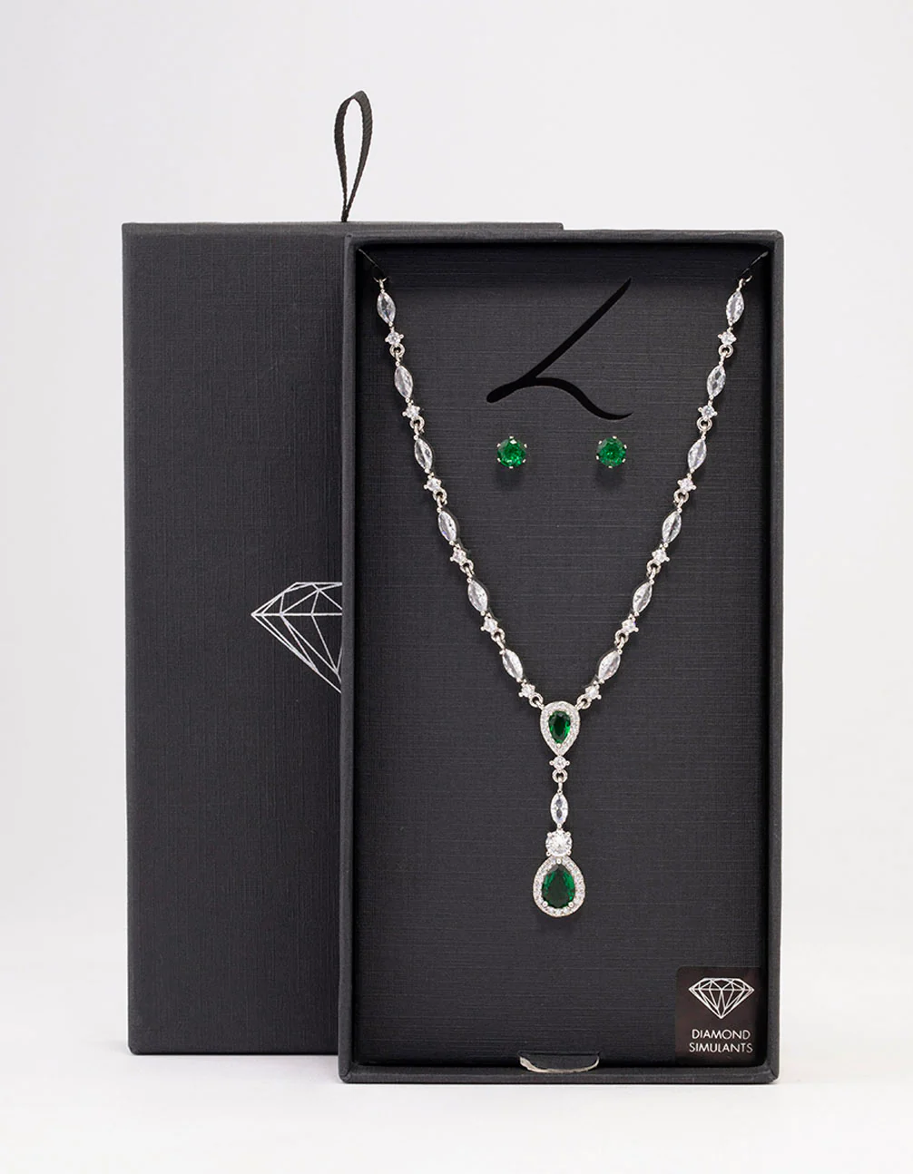 Silver Emerald Oval Pear Jewellery Set - Image 3