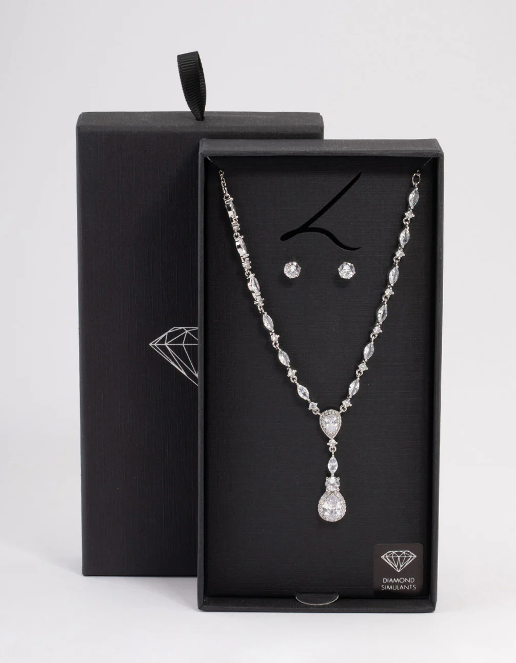 Silver Oval Pear Jewellery Set - Image 3