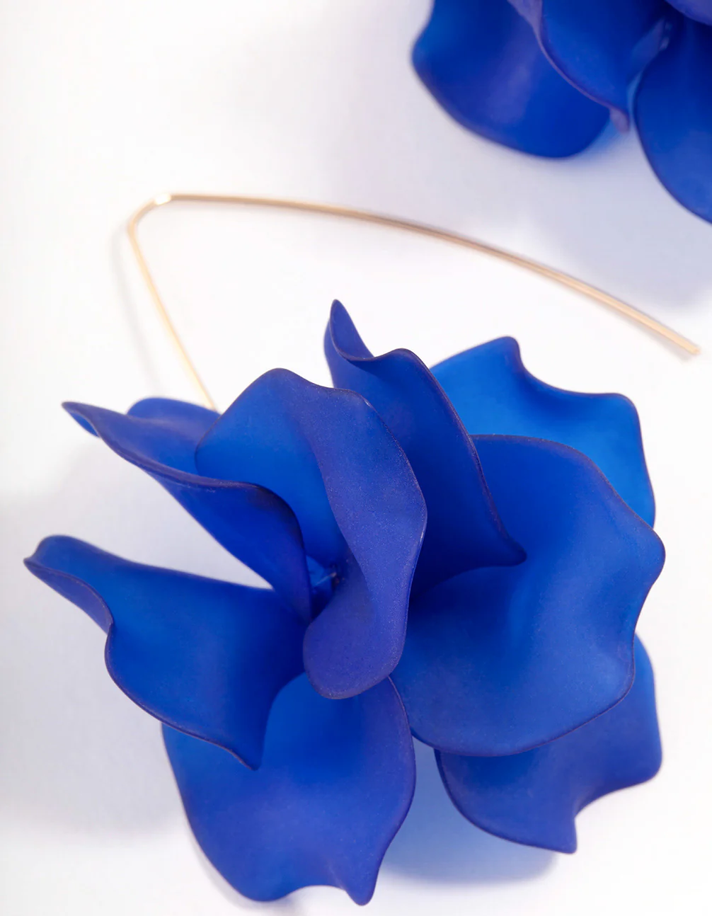 Navy Frosted Flower Drop Earrings - Image 2