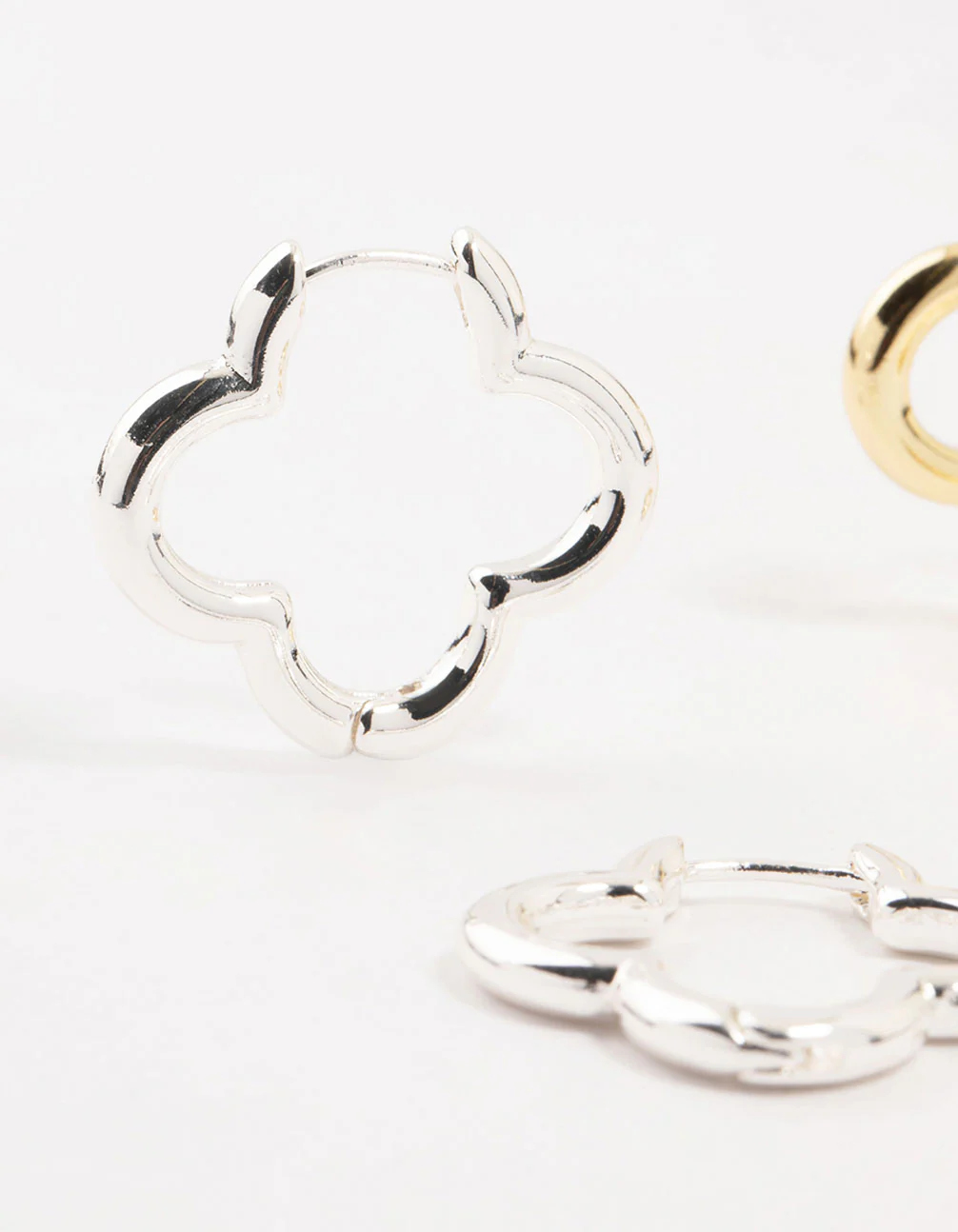 Mixed Metals Clover Hoop Earrings 2-Pack - Image 2