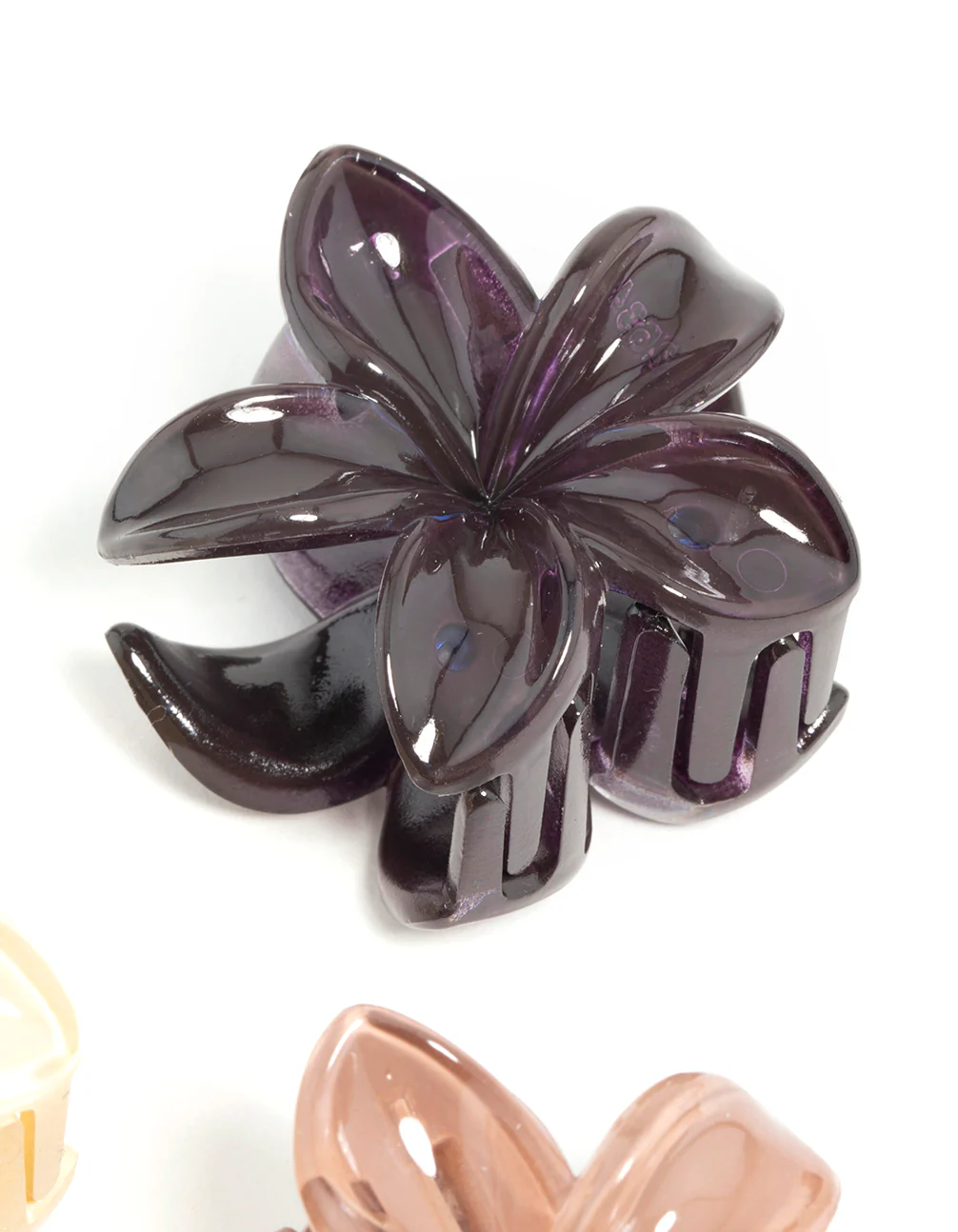 Neutral Frangipani Flower Mini Claw Clips 4-Pack - Image 3