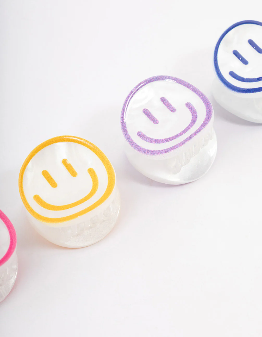 Acrylic Smiley Claw Clips 4-Pack - Image 2