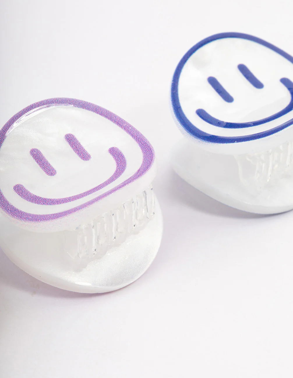 Acrylic Smiley Claw Clips 4-Pack - Image 3