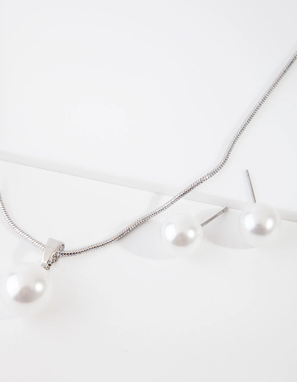 Silver Large Pearl Stud Necklace Earrings Set - Image 3
