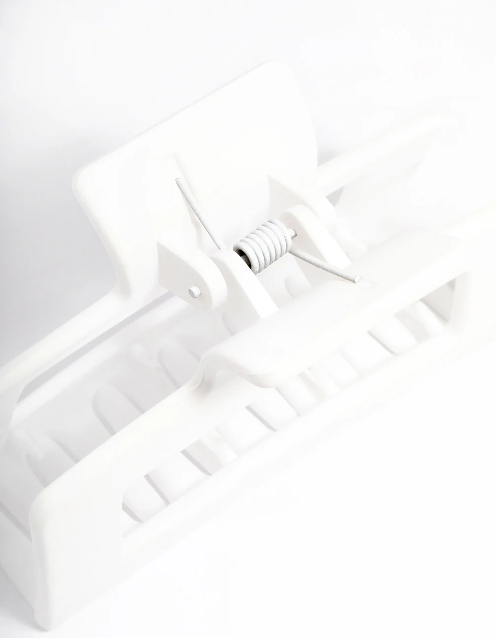 White Matte Rectangle Outline Claw Clip - Image 5