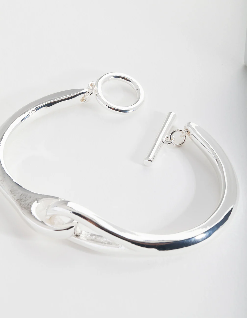Silver Plated Knot T & O Bangle - Image 3