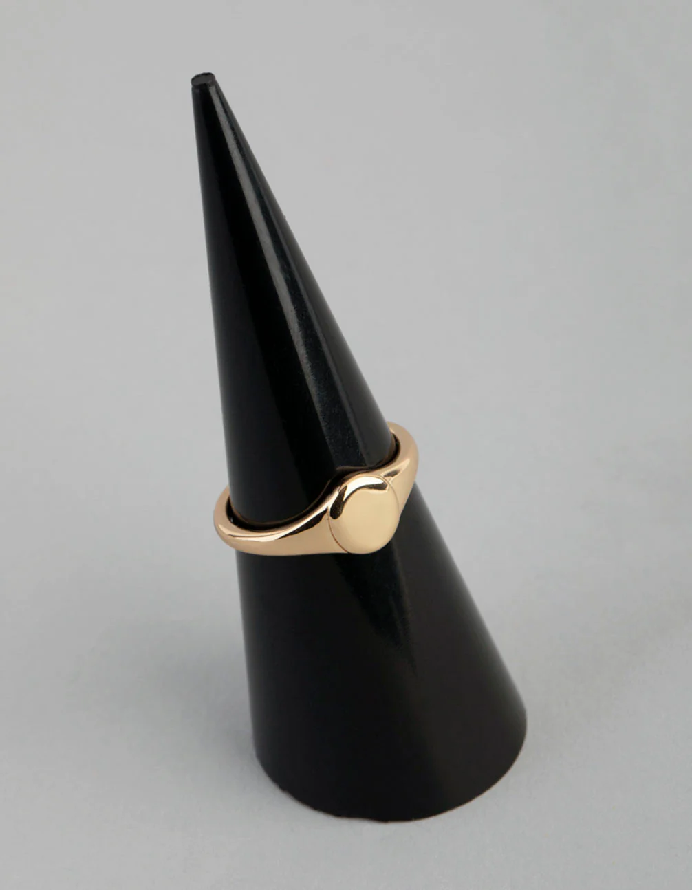 18ct Gold Plated Brass Oval Signet Pinky Ring - Image 2